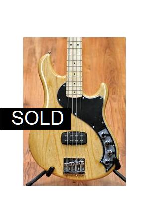 Fender Deluxe Dimension 4 Natural Fender Deluxe Dimension 4 Natural